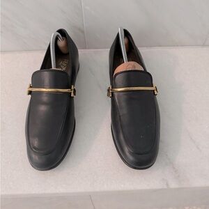 Ferragamo black loafer 8 1/2 in excellent condition.